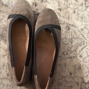 Clarks Women's Brown Suede Loafers with Black Trim